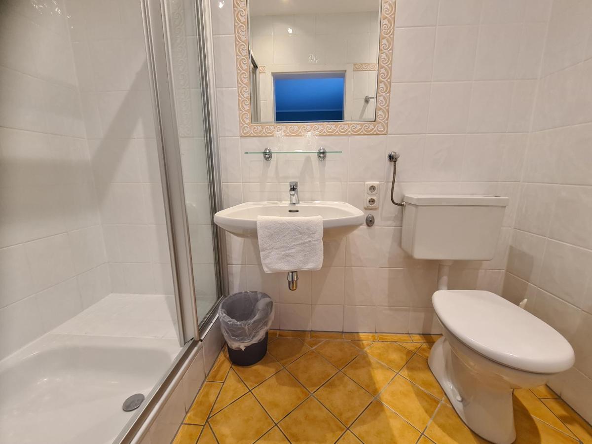 B&B Hallstatt Lake Obertraun Self Check In Bagian luar foto