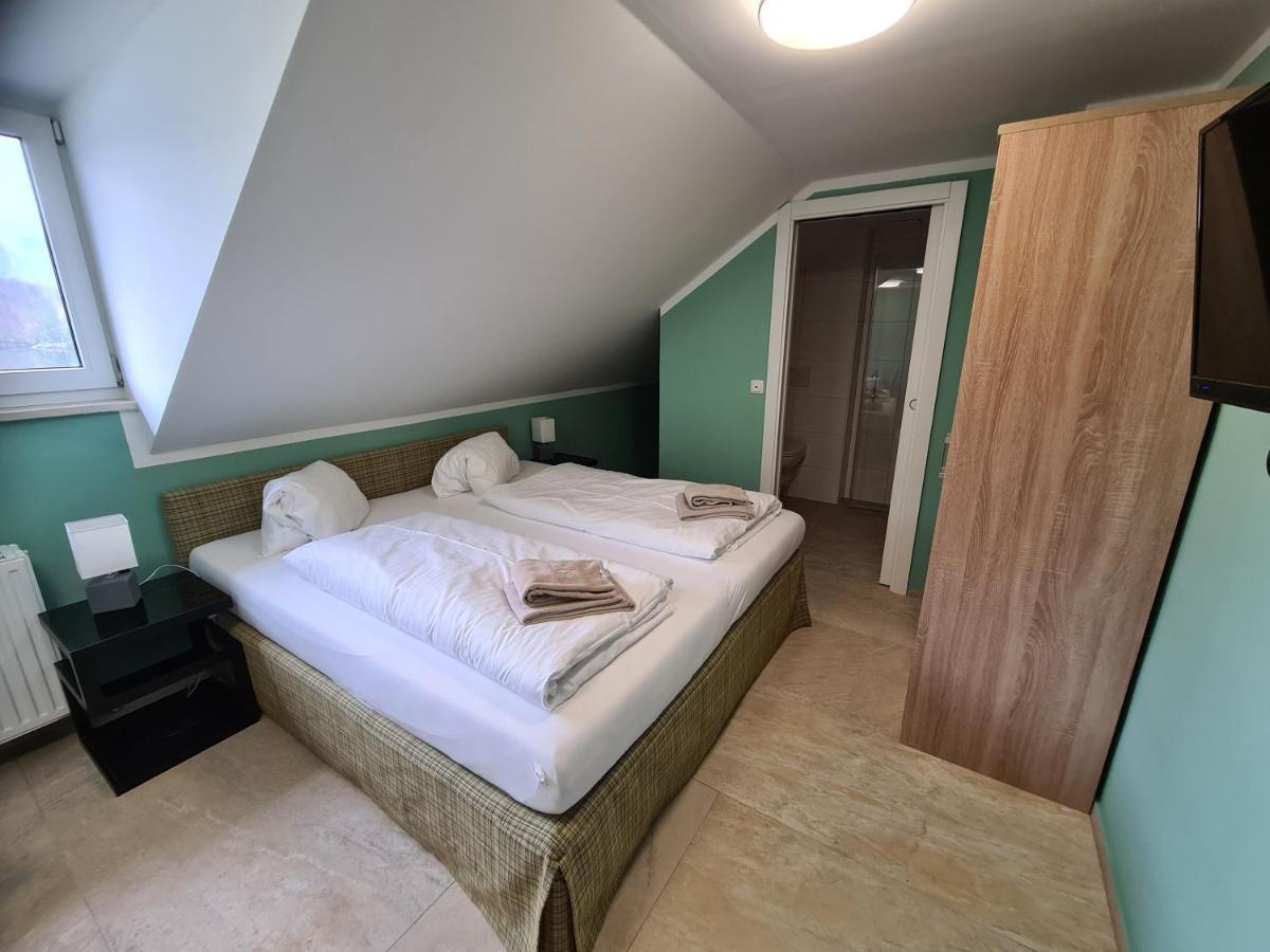 B&B Hallstatt Lake Obertraun Self Check In Bagian luar foto