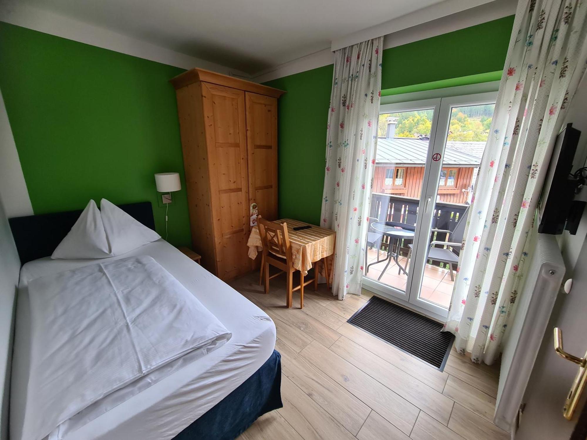 B&B Hallstatt Lake Obertraun Self Check In Ruang foto
